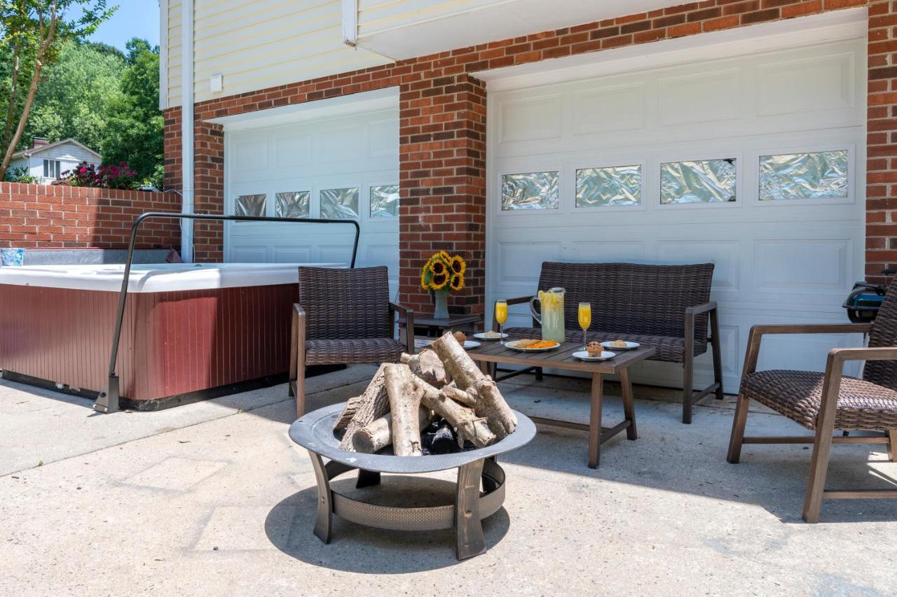Hot Tub Wifi Gym Firepit Kitchen קרנרסוויל מראה חיצוני תמונה